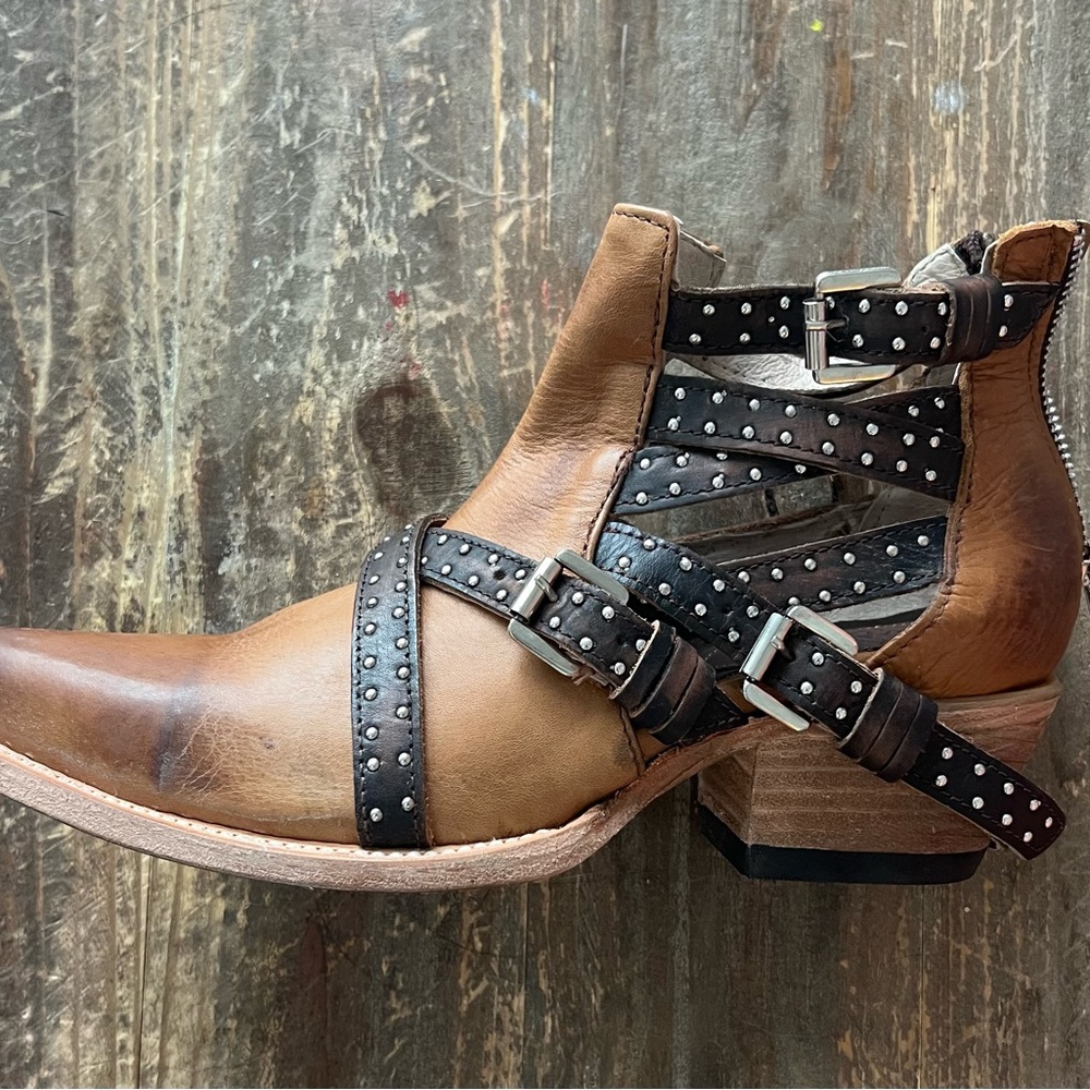 Freebird Tan and Black Strappy Ankle Boots